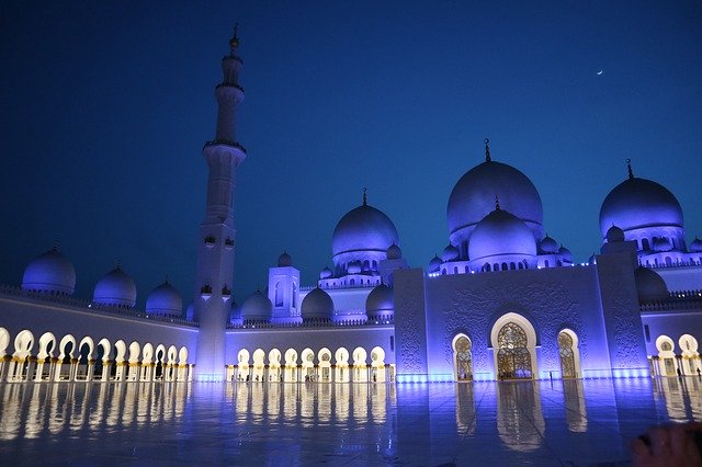 Best Places to Visit in Abu Dhabi